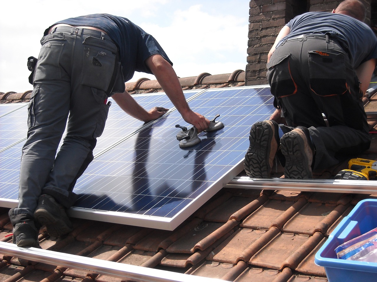 Whats The Review On Solar Panels Integrated Into Roofing In The UK?