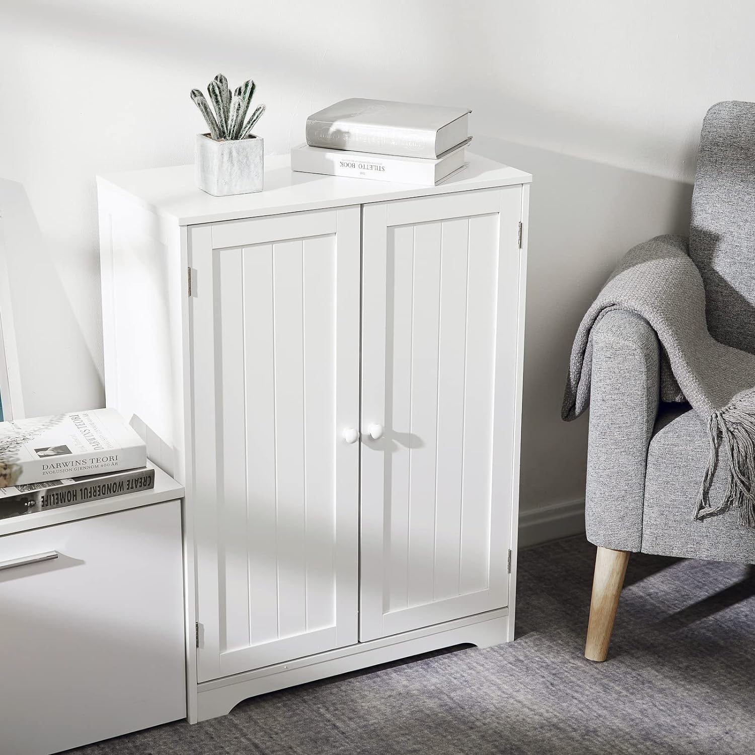 Meerveil Bathroom Storage Cabinet Sideboard White 60x 30x 80 cm Free Standing MDF Painted 180° Open 2 Doors 3 Shelves (1 Adjustable)