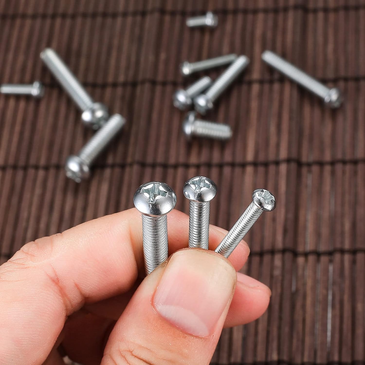 Xiaheipi 720 Pcs M3 M4 M5 Galvanized Screws with Nuts and Washers Assortment Set, Assorted Cross Pan Head Machine Screws Nuts and Bolts Set for Home Office Industrial Electronic