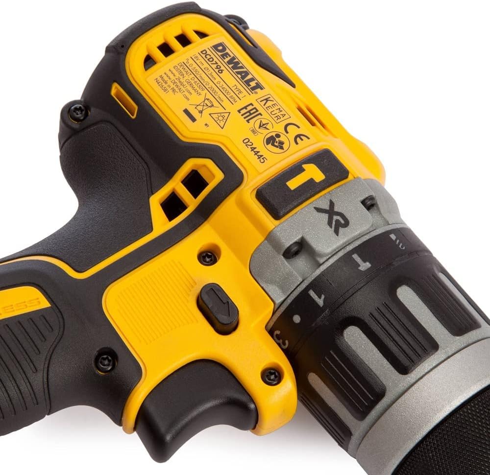 DEWALT DCD796N 18V XR Brushless 2 Speed Combi Drill with 1 x 4.0Ah DCB182 Battery, 18 V