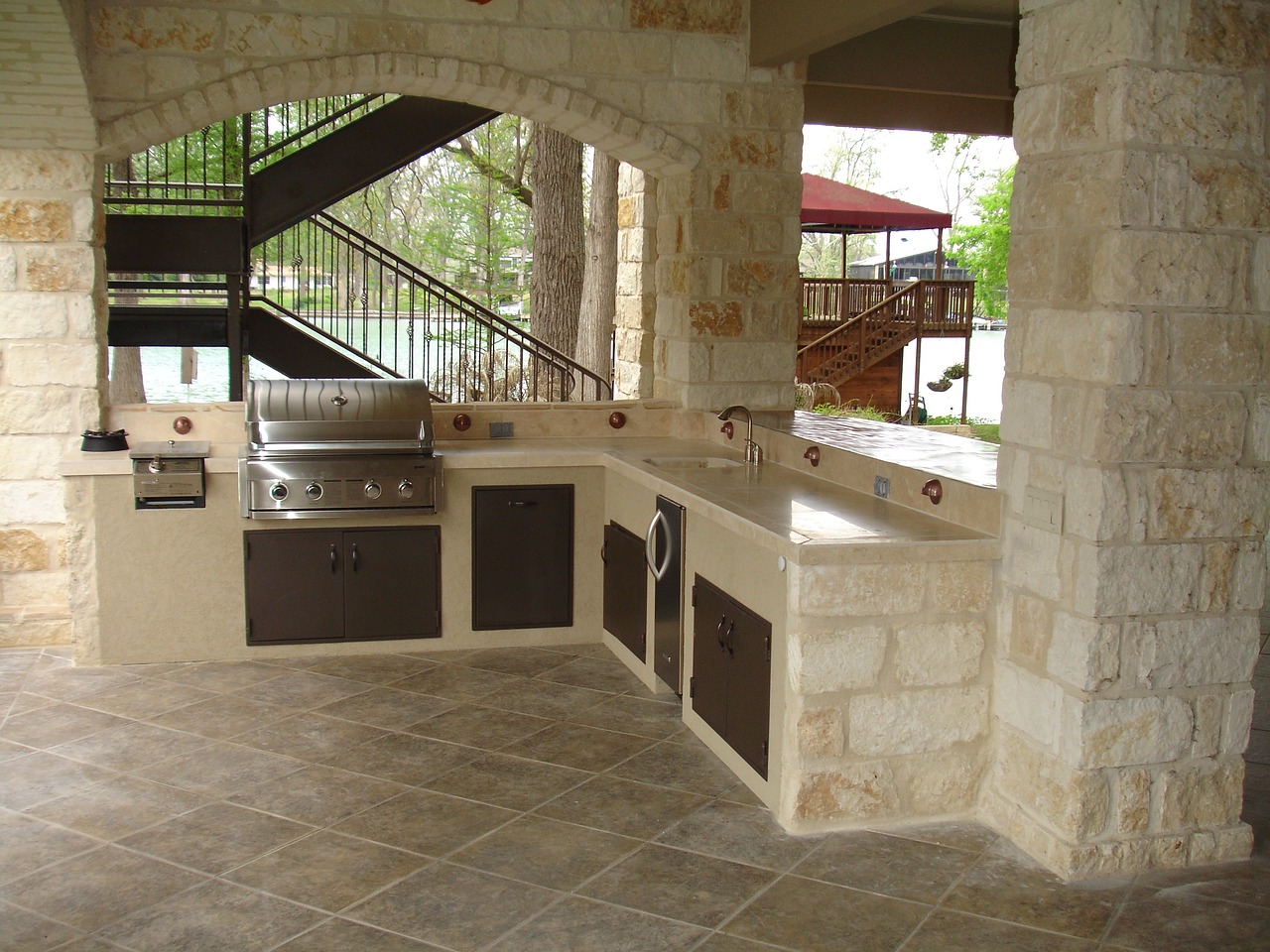 5 Easy Outdoor Kitchen Ideas