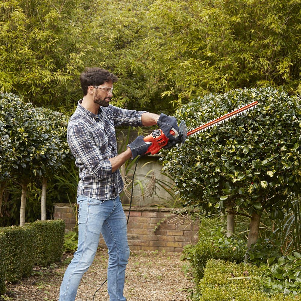 BLACK + DECKER BEHT201-GB Hedge Trimmer, 240 V, 45 cm