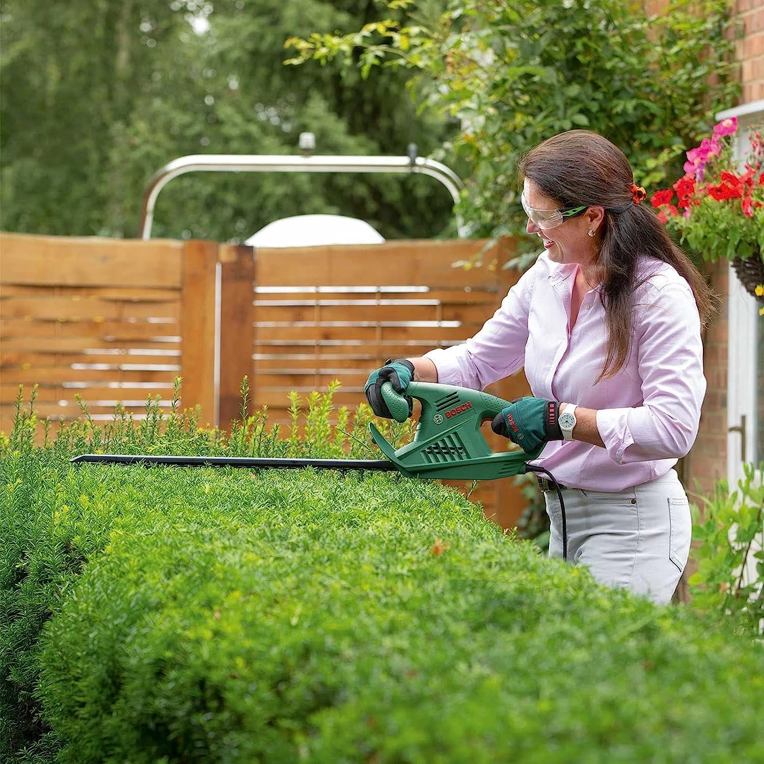 Bosch Electric Hedge Cutter EasyHedgeCut 45 (420 W, Blade Length 45 cm, Weight: 2.6 kg, in Carton Packaging)