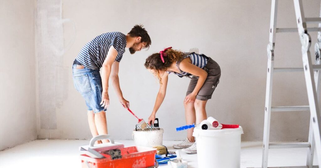 Painting plastered Walls | Building Material Reviews 