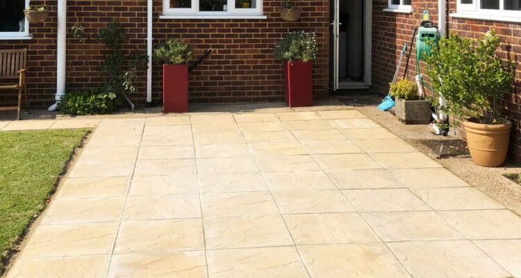 Coloured Paving Slabs | Building Material Reviews